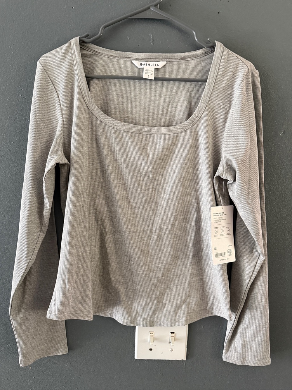 Athleta Light Gray Scoop Neck Long Sleeve Top